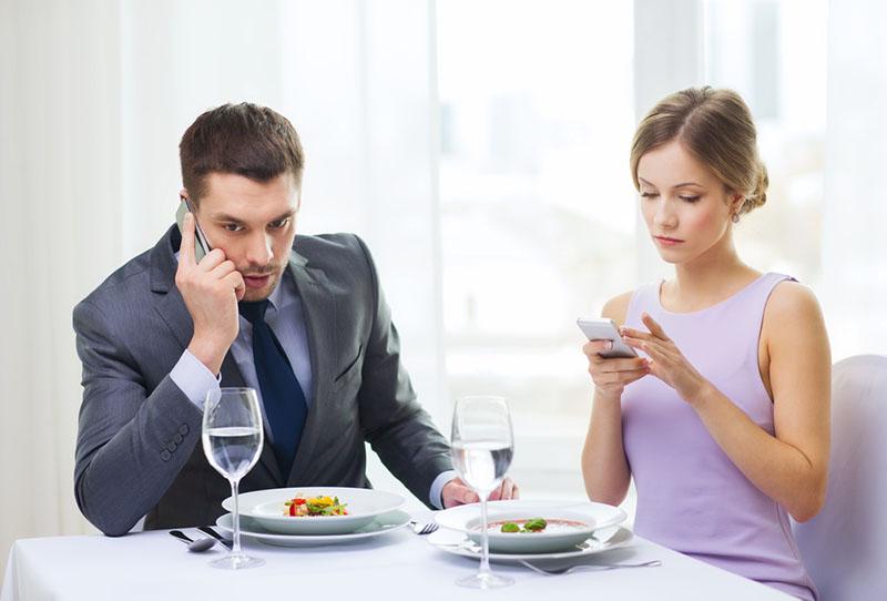 The easiest way to spy on your spouse text message for free - FreePhoneSpy